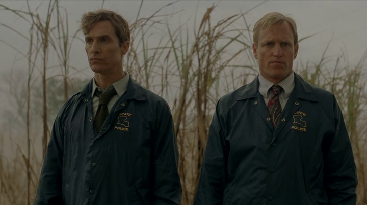Hart and Cohle on the crime scene in True Detectives