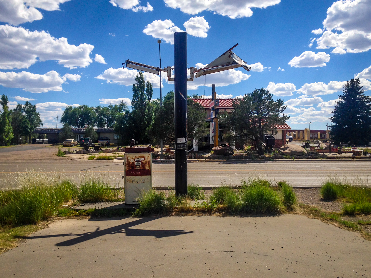 Abandoned gas station, Vaughn NM